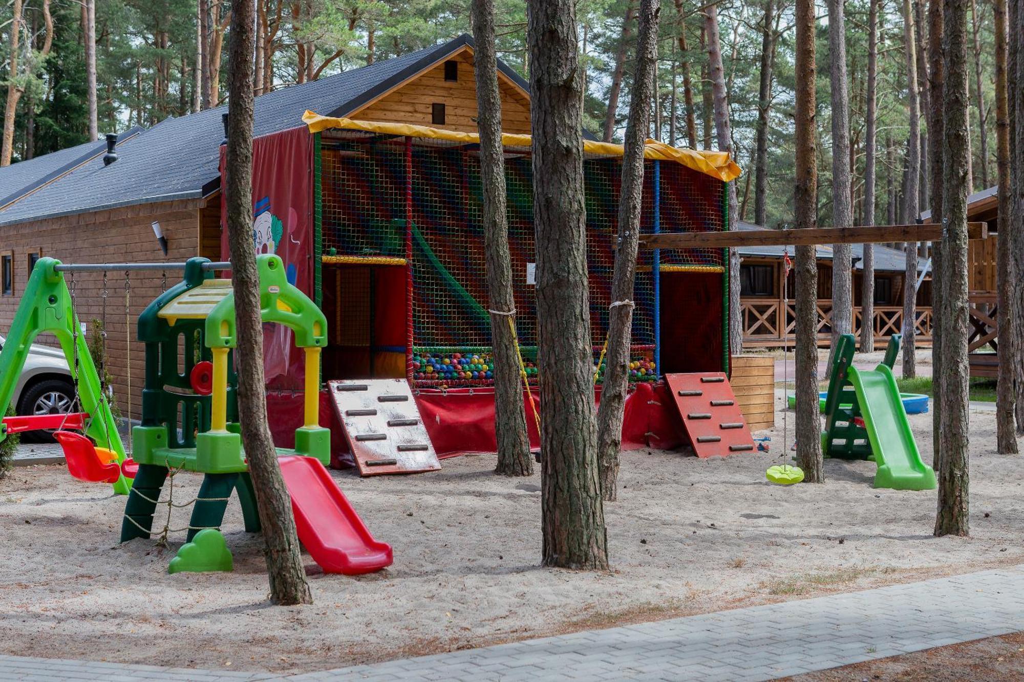 Domki Letniskowe Arkadia Pobierowo Esterno foto